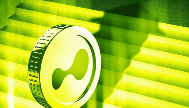 Hyperliquid leads in on-chain fee revenue (24h). Source: X